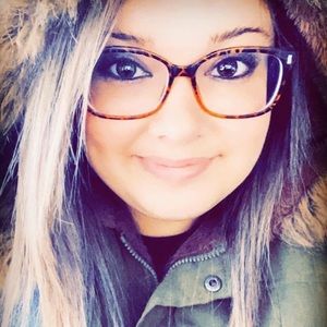 Meet your Posher, Ashley